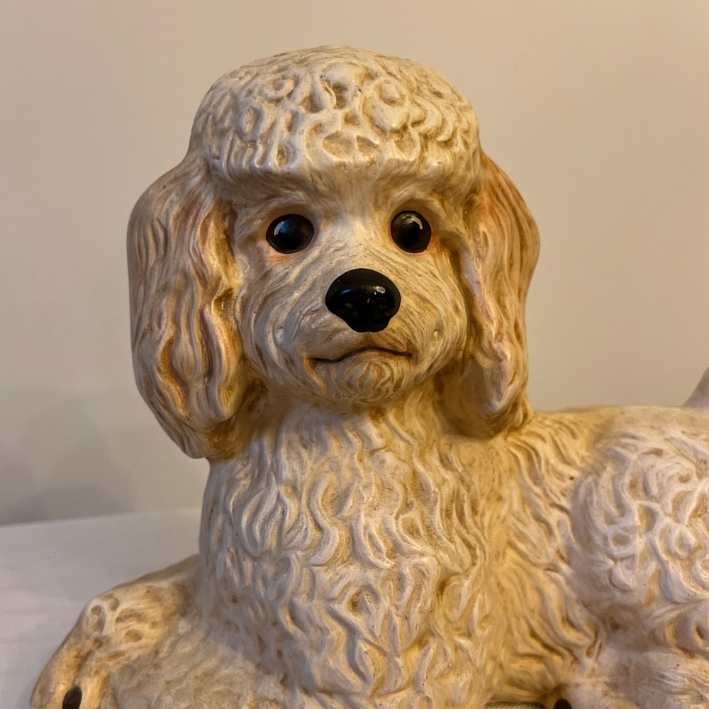 Dog Statue - Picture 3 of 4